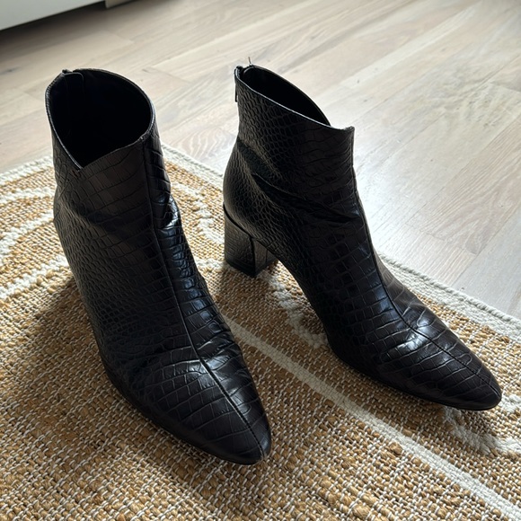 Vince Shoes - Vince Brown Alligator-Effect Leather Ankle Boots
